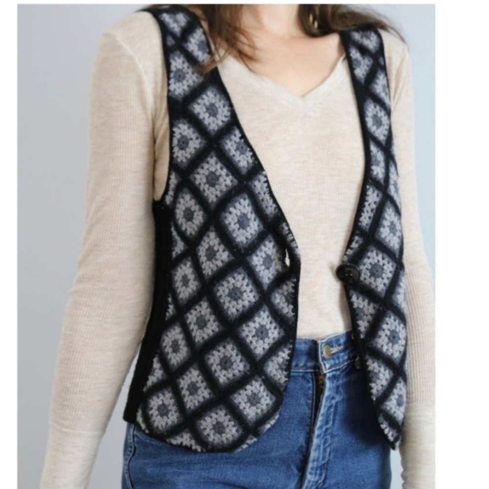 Talbots Granny Square Merino Wool Crochet Sweater Vest Womens M Grandmacore